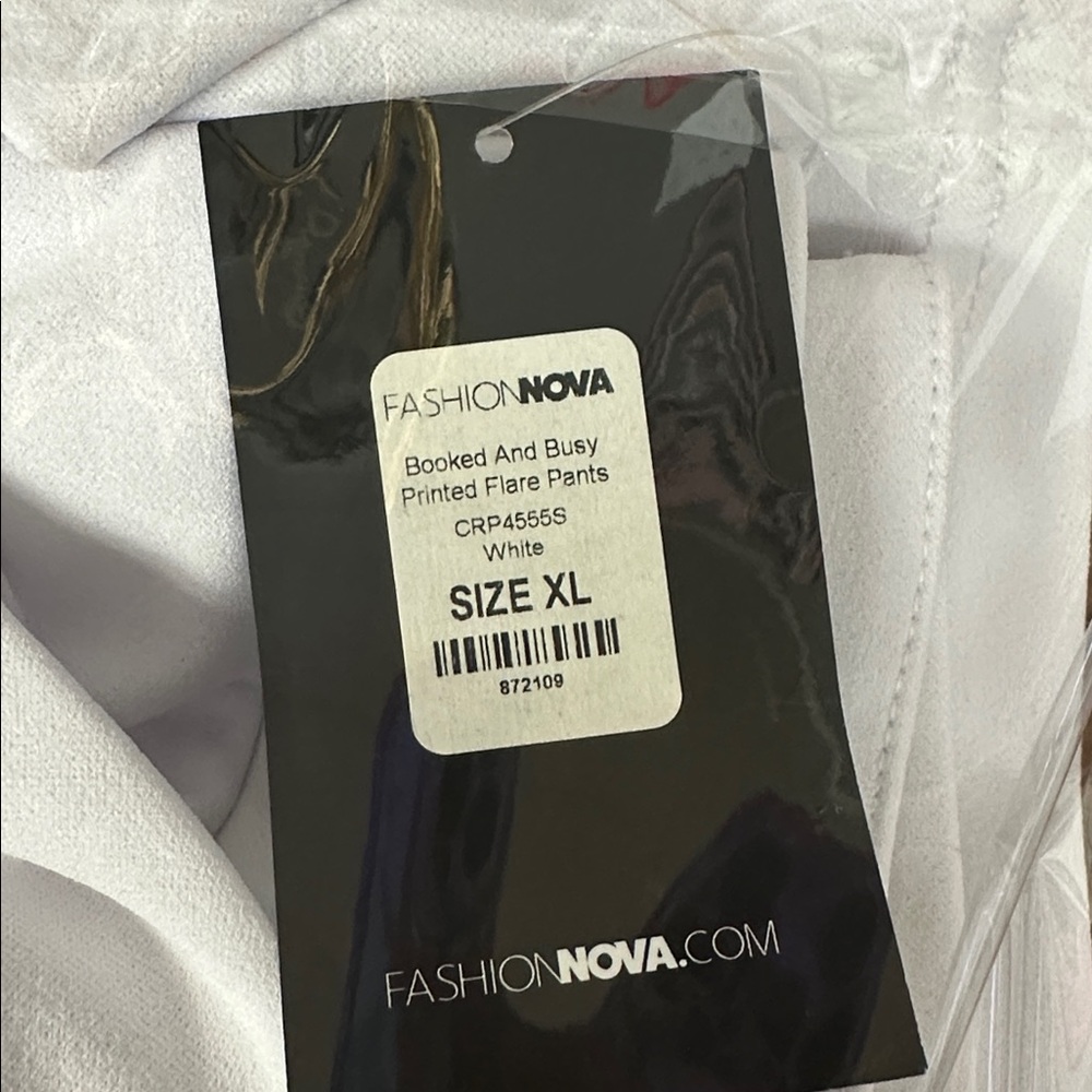 Fashion Nova White High-Waisted Pants <<<273>>> - Picture 8 of 8